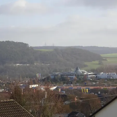 Haus Holzheimer Mit Blick Auf Rhoen 公寓